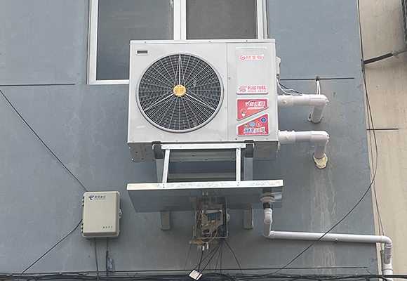 山东省潍坊市寿光市田柳镇4间100㎡楼房空气能供暖项目