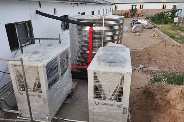 陕西榆林上河三农科技集团10吨工人洗浴热水用空气能,节能又舒适