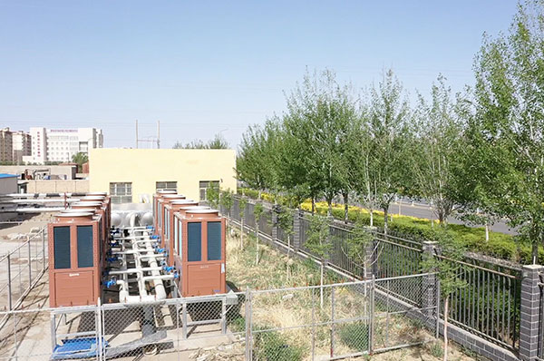 新疆尉犁衡水中学尉犁分校制冷用空气能,节能环保又舒适